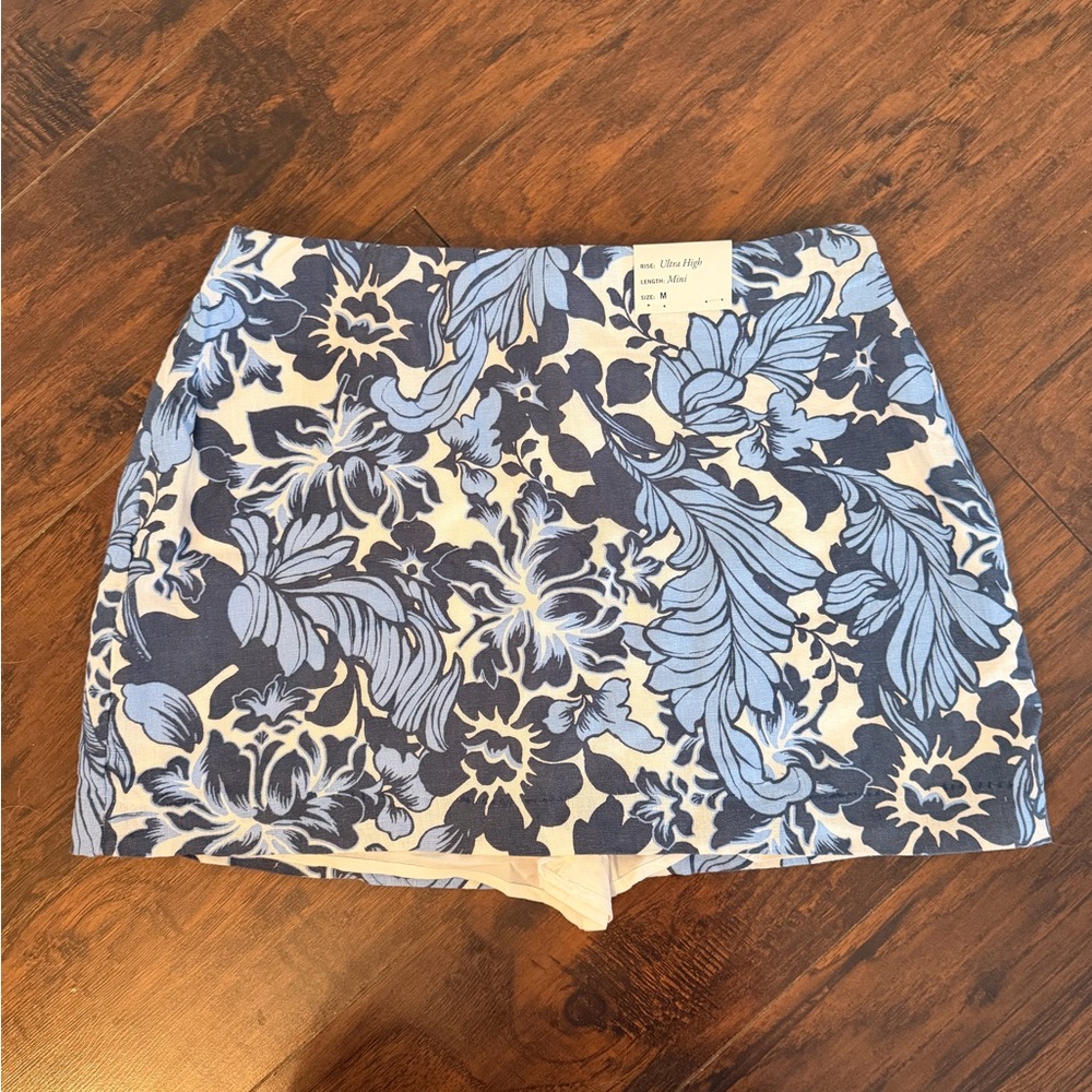 Abercrombie NWT Blue Floral Mini Skort